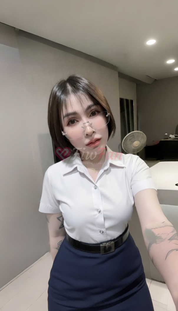 ไอซ์ - ไซด์ไลน์ - 695f30c0635bd_1000041294 - fiwfans