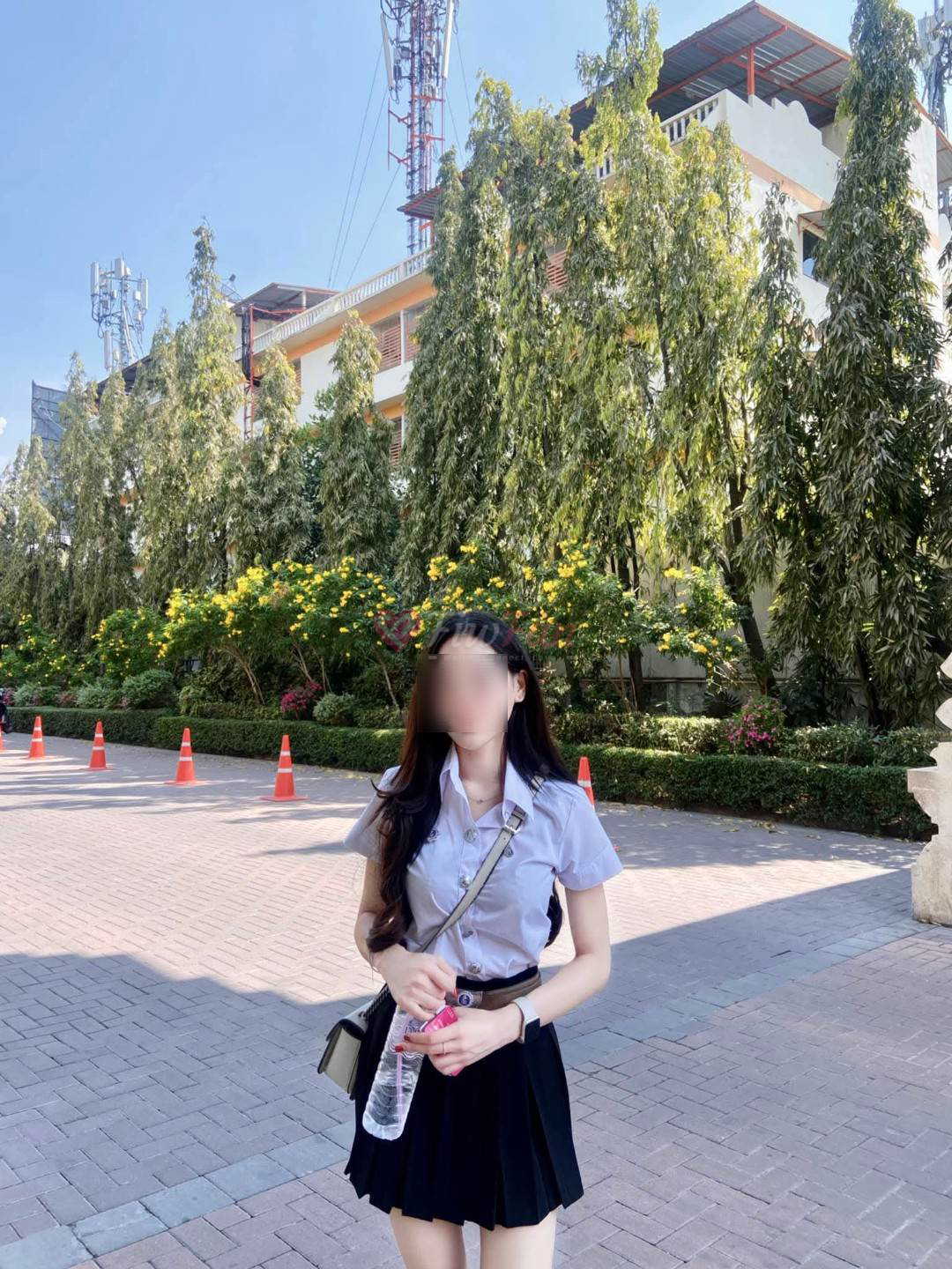 สไตล์การแต่งตัวดูดีมีเสน่ห์ ในย่าน เพชรเกษม พร้อมบริการแบบ ไซไล โดย มิลิน