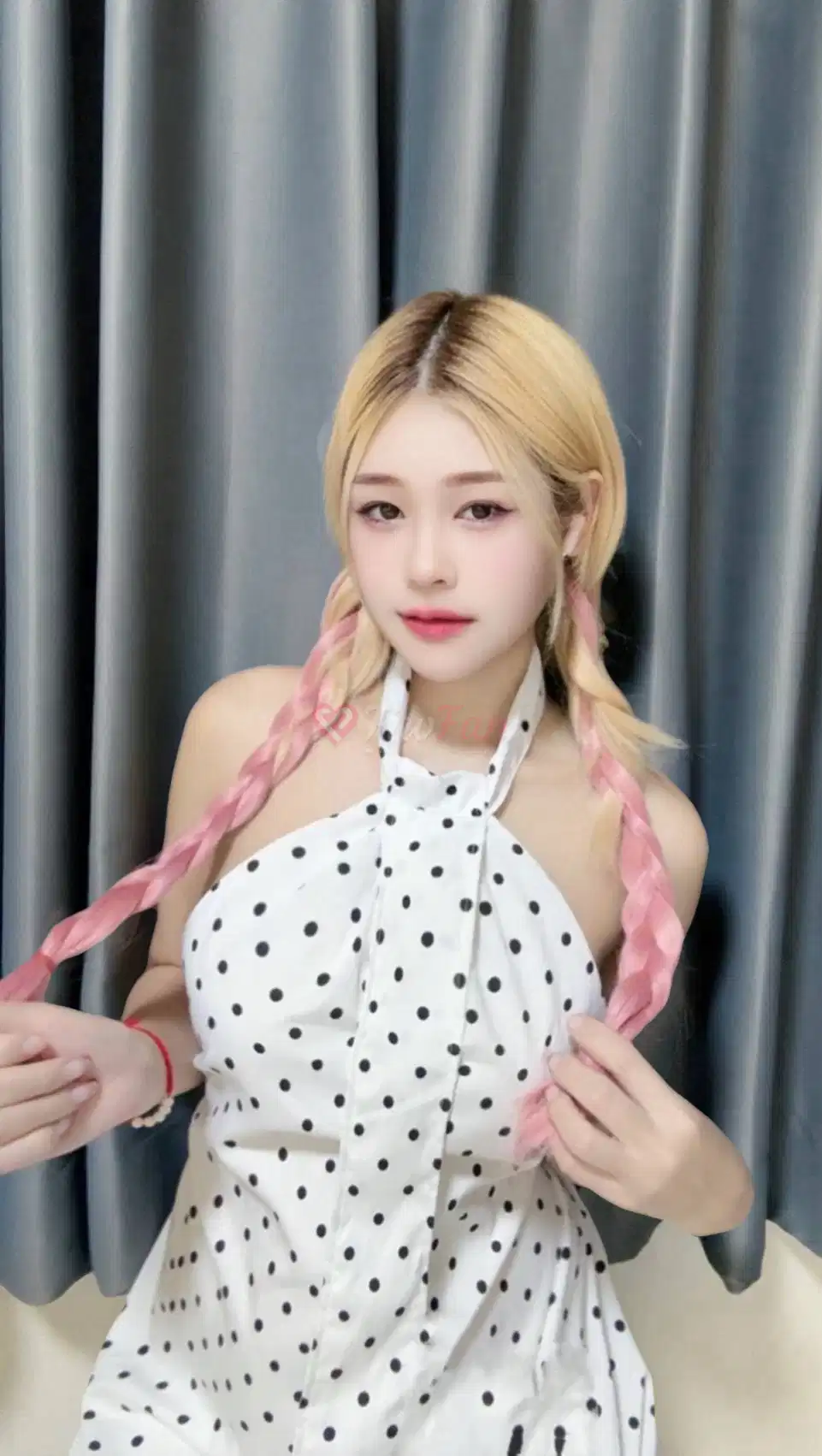 พิ้งค์ - ไซด์ไลน์ - 6992bf7feb876_S__2998300_0 - fiwfans